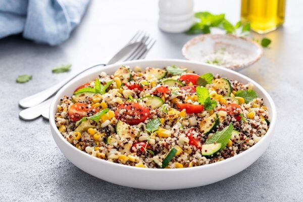 Carne de porc la cuptor cu quinoa cu legume