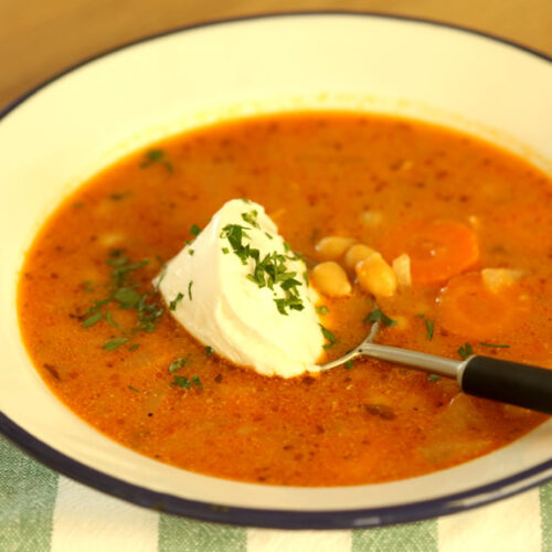 Ciorbă de legume cu naut si rosii