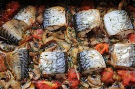 Macrou la cuptor cu hrisca si ciuperci