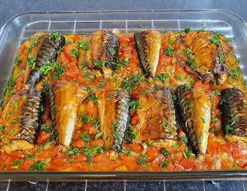 File de macrou la cuptor cu linte verde și morcovi baby