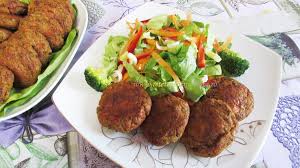 Chiftele din vită cu ciuperci și quinoa cu legume