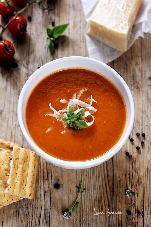 Supa crema de rosii cu carne si parmezan