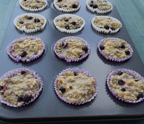 Briose cu ovăz și coacăze roșii