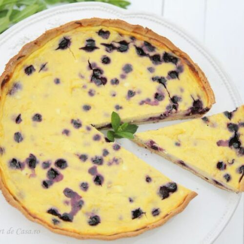 Tartă cu brânză dulce și afine