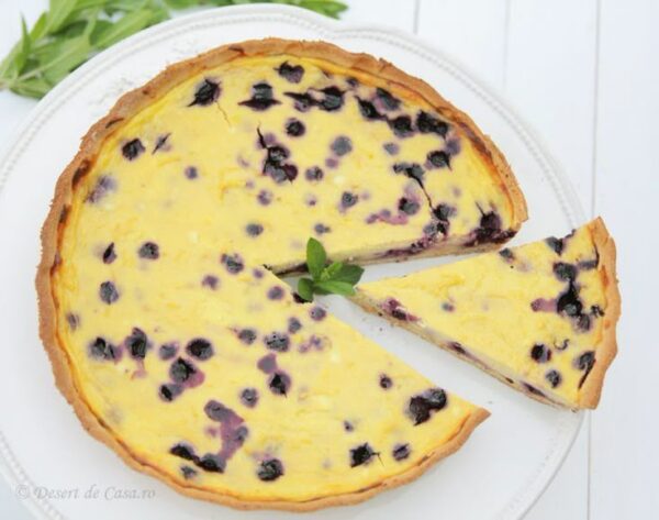 Tartă cu brânză dulce și afine