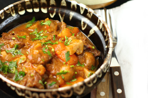 Tocană de vită cu mămăligă